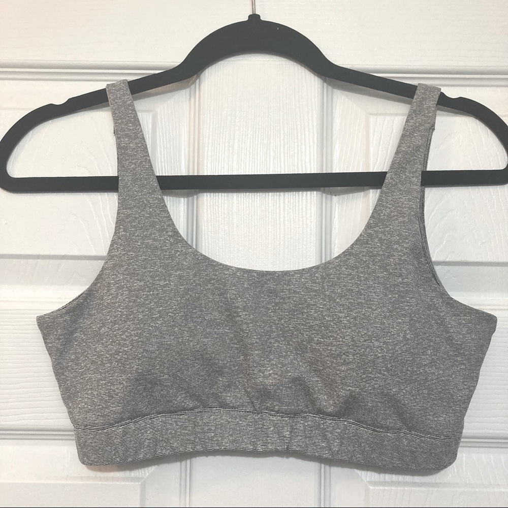 Vuori Rythm Bra - Grey - Medium - EUC